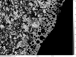 Skorupa obtopieniowa eukrytu PCA 91007 (fusion crust)