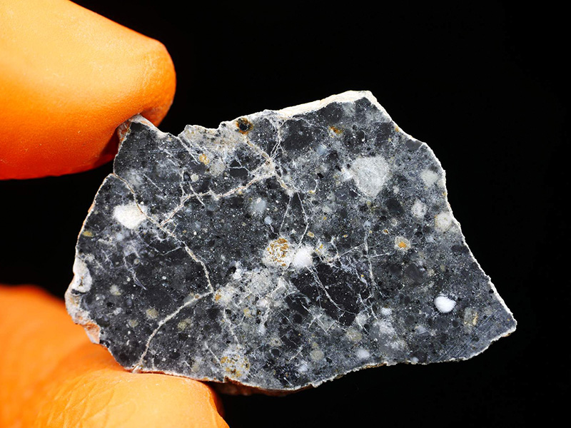 Bechar 006 (lunar, feldsp. breccia; lunaryt)