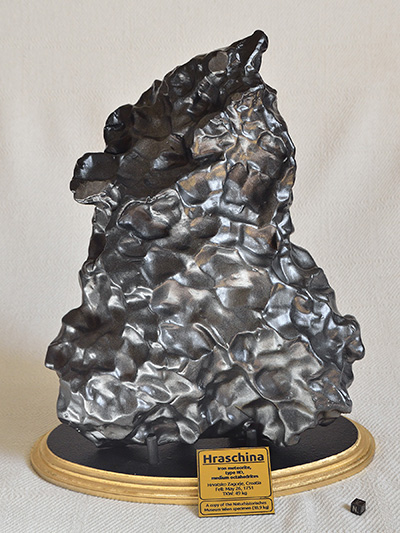 Meteorite Hraschina (cast)