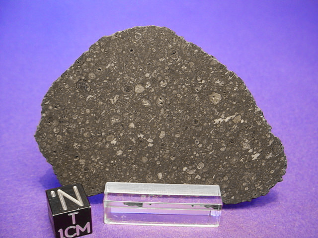 Meteorite Allende (CV3.2 Ox)