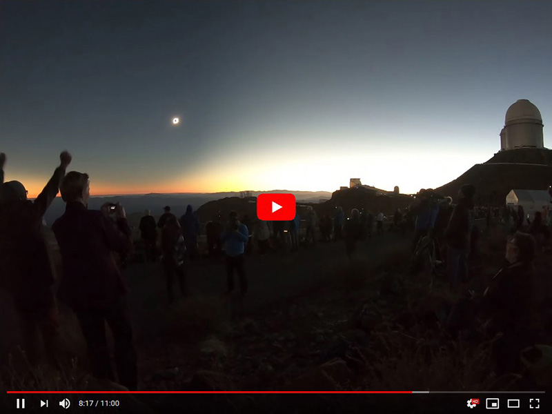 Total Solar eclipse, July 2, 2019, La Silla Observatory, Chile (timelapse x10) (Cakowite zamienie Soca, 2 lipca 2019 r.)