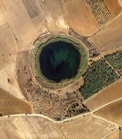 Jeziora Zerelia lub Zirelia (gr. λίμνεςΖερέλια, Ζηρέλια, ang. Zerelia Lakes); Magoula Zerelia