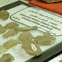 Kair - Egipskie Muzeum Geologiczne, Lybian Desert Glass (fot. Wadi & Woreczko)